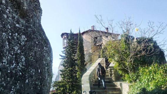 Da Atene: gita di un giorno a Meteora con guida su autobus di lusso