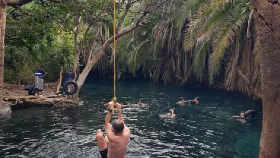 Arusha: Materuni Waterfalls, Hot Springs and/or Coffee Tour