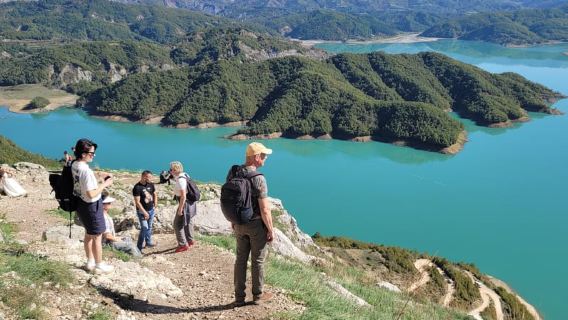 Desde Tirana: vehículo todoterreno 4x4 con techo descubierto, cañón del lago Bovilla y monte Gramti