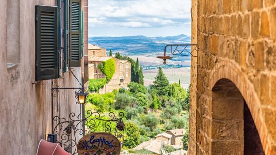 Dari Roma: Montepulciano dan Montalcino, di Rute Anggur