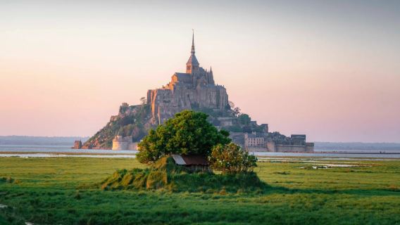 南特聖米歇爾山 +修道院+"奇跡樓"-中文司導上門接駁包車遊