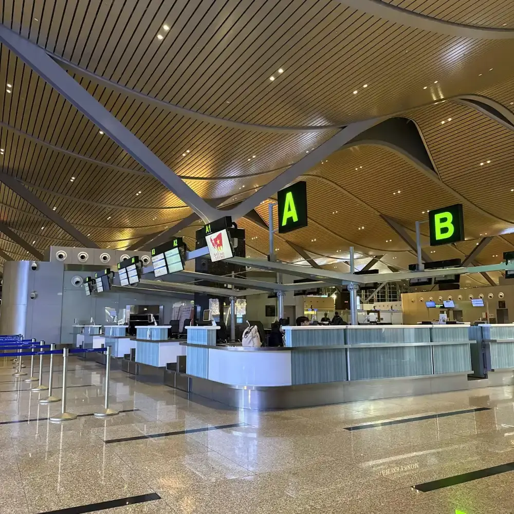 Ho Chi Minh Airport VIP Q, VIP IMMIGRATION | Trip.com