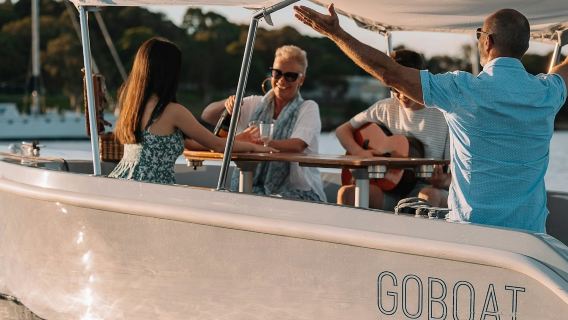 Sídney: Alquiler privado de barco eléctrico desde Cabarita Point