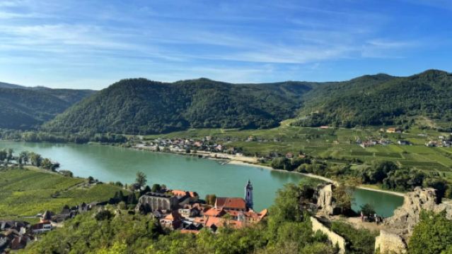Lawatan ke Dürnstein, Spitz, dan Melk Abbey di Austria