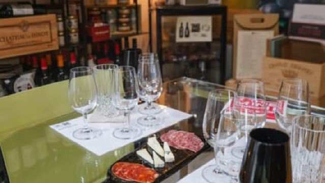 Bordeaux-Weine: Verkostung mit 4 Weißweinen und Käse
