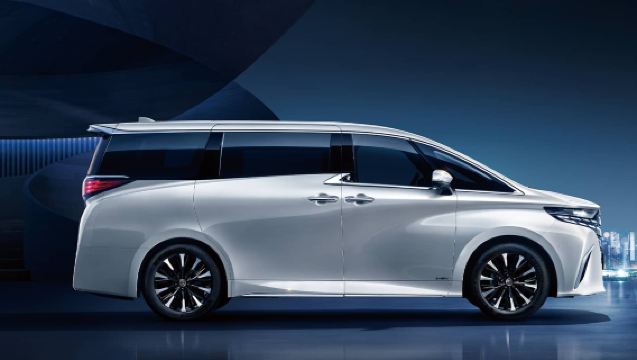 Cross-border Private Chartered Tour in Greater Bay Area/Guangzhou, Zhuhai, Shenzhen to Hong Kong Airport or City Center/Hong Kong Private Chartered Tour/Luxury Business 7-seater Alphard/Flexible Direction Options
