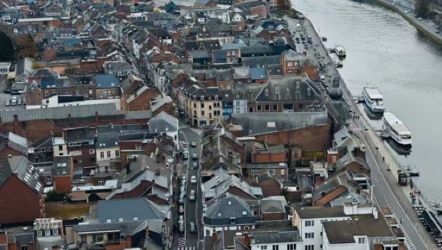比利時布魯塞爾來回盧森堡+迪南小鎮【舒適包車+中文免費定制】