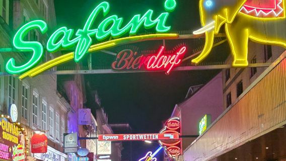 Hamburg: Reeperbahn "Red Light" Guided Tour