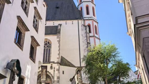 Tur berpemandu sepanjang hari dari Prague ke Cesky Krumlov (termasuk antar-jemput)