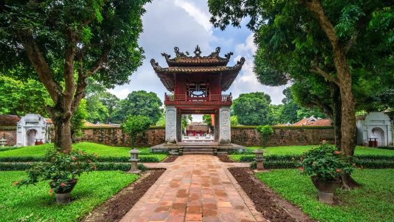 PRIVATE TOUR - Hanoi Capital half day city tour with Train Street
