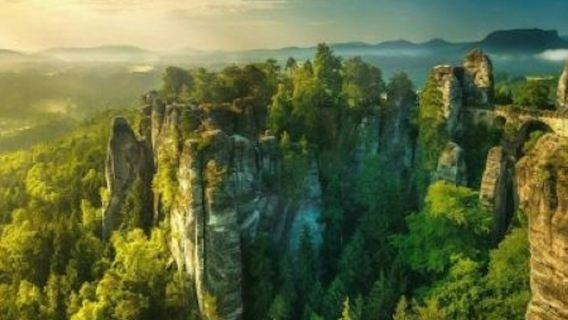 Saxon & Bohemian Switzerland National Parks: Guided Tour from Prague