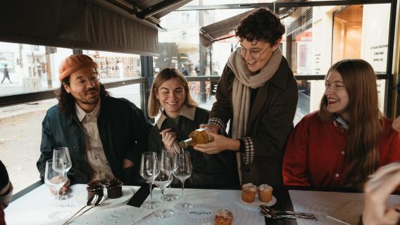 Eating Paris: Le Marais Food & Wine Small Group Guided Tour