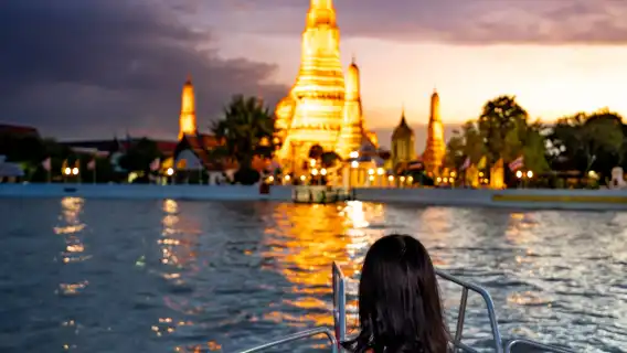 浪漫日落遊船票：曼谷湄南河 (Chao Phraya River) 黃昏遊船連雞尾酒及氣泡酒，前往鄭王廟