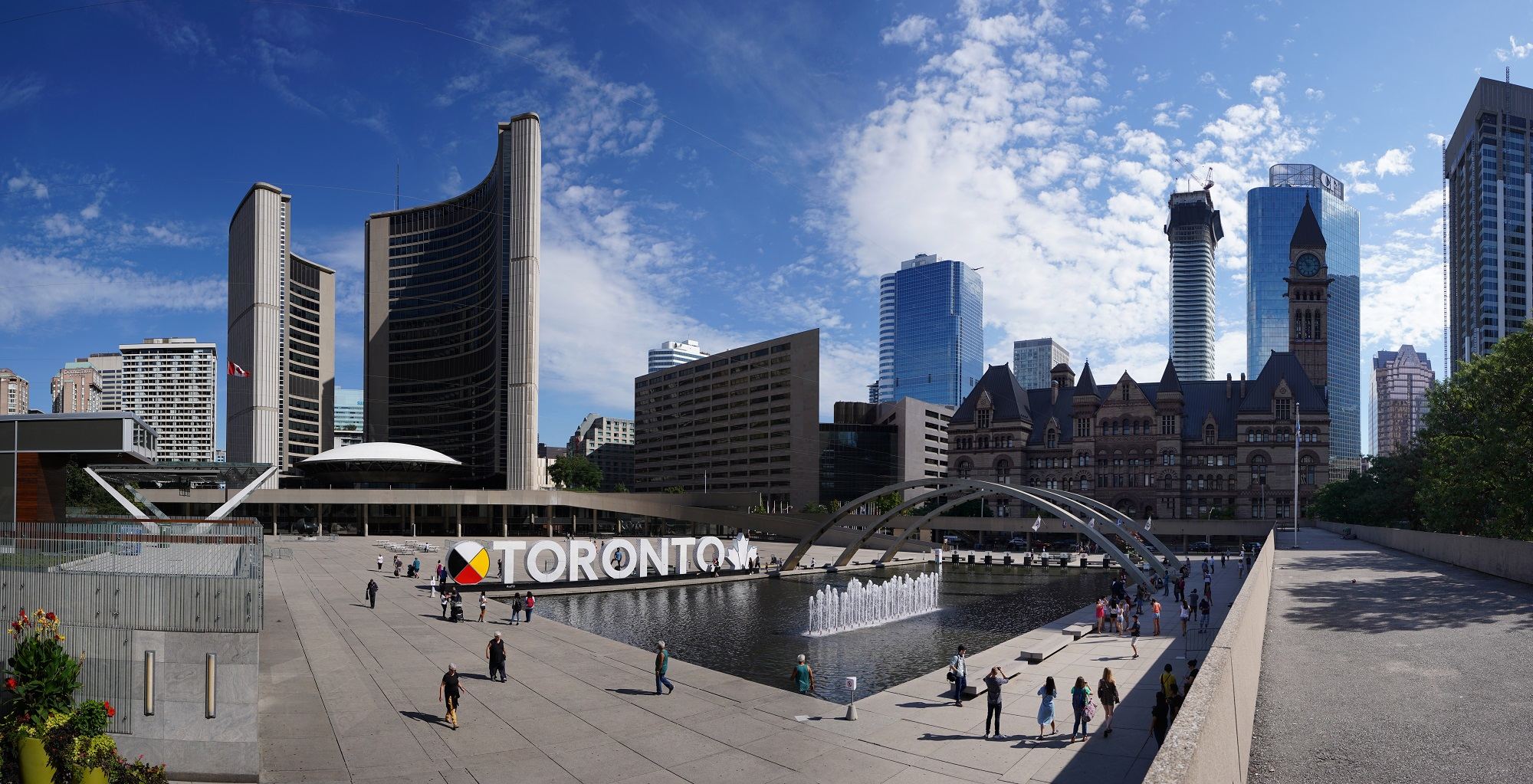 Toronto 1-Day City Sightseeing Small Group Tour