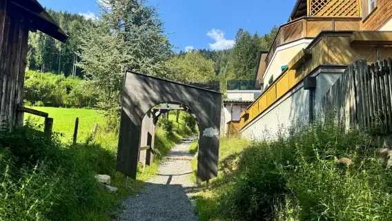 Private Full Day Do-Re-Mi Picnic Tour with Werfen Castle