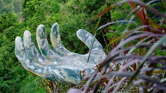 Hai Van Escape – Glamping & Scenic Pass Tour