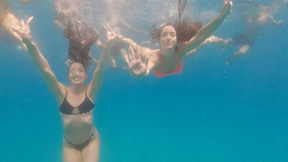 Atenas: Crucero de un día para nadar en las islas. DJ, almuerzo y bebidas incluidas.