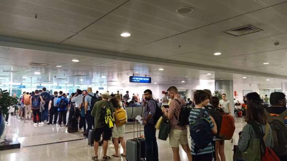 Service VIP Fast Track couvrant les procédures d'immigration à l'aéroport de Nội Bài, Hanoï|Viêt Nam