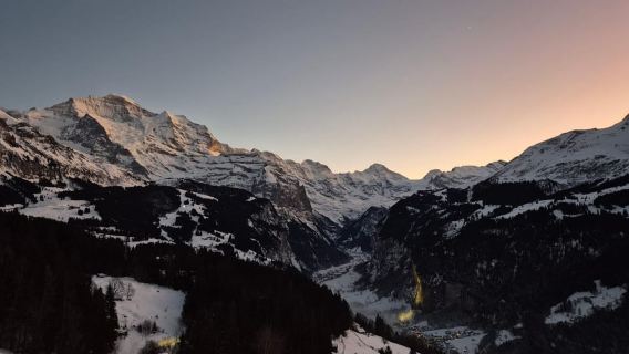 Escursione al tramonto con fonduta di formaggio a Wengen