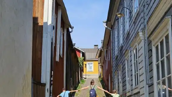 Porvoo Old Town&Riverside Heritage Guided Tour from Helsinki