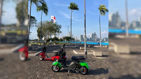 Tour Panama City on a Scooter + drink and Panamanian snack.