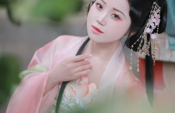 昌邑旅拍【博陸山/青山秀水約拍跟拍航拍攝影攝像多語言翻譯攝影師】