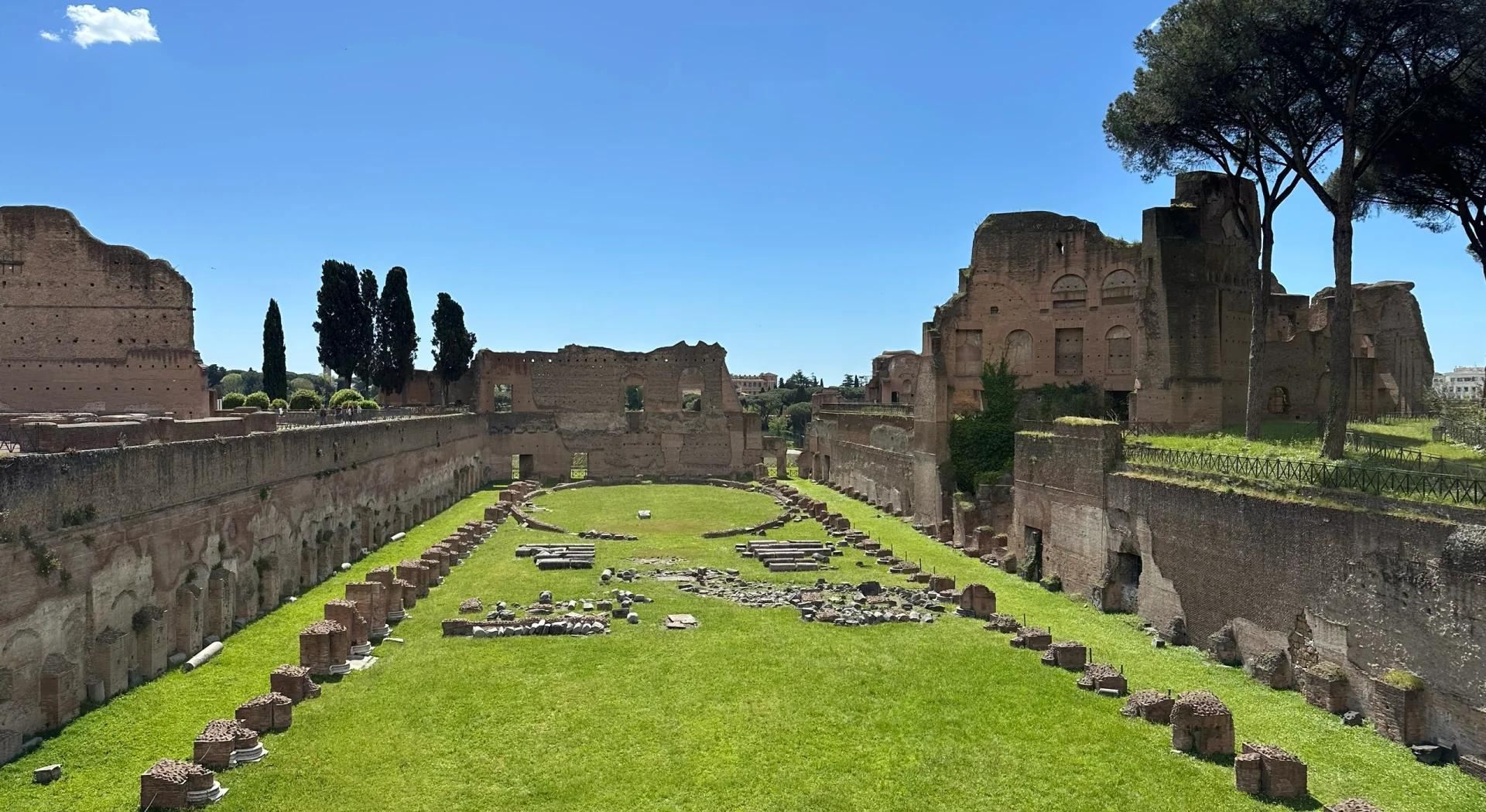 Экскурсия с аудиогидом по Колизею, Римскому форуму и Палатину в Риме (поездка в составе сборной группы)