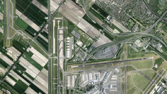 荷蘭阿姆斯特丹機場--市區【 接機/送機】 中文司機車型可選