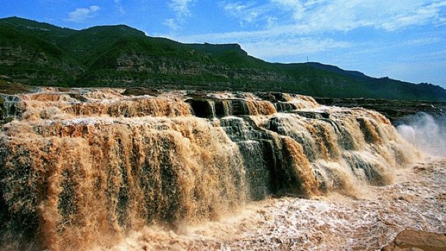 Lawatan Sehari ke Air Terjun Hukou Shaanxi + Makam Maharaja Kuning termasuk makan tengahari + pengalaman pakaian Han percuma