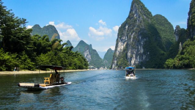Li River Electric Bamboo Raft + Xingping Ancient Town + Shili Gallery + West Street Stroll (Departing from Guilin/Yangshuo)