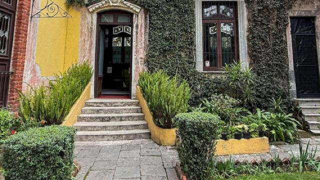 Leon Trotsky's House Museum: Guided Tour