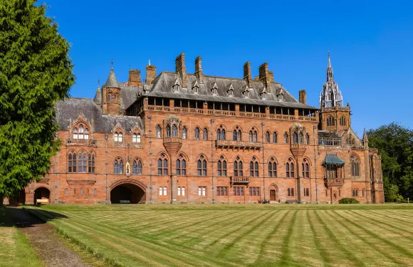 英國布特島+斯圖爾特山之家一日遊|舒適小巴|含門票