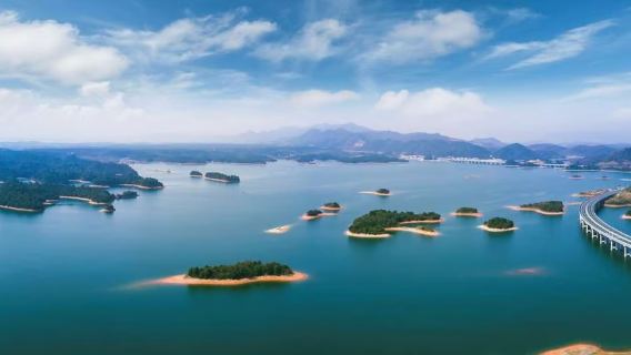 Hangzhou: Tagesausflug nach Xiajiang Dorf mit Privattransfer | Individuelle Privattransfer-Route
