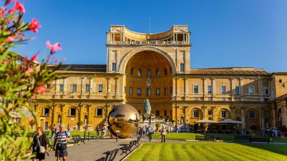 Roma Vatikan Müzeleri ve Sistina Şapeli, sadece hatırlanmaya değer sanat şaheserleriyle karşılaşmak için