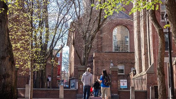 BostonTours