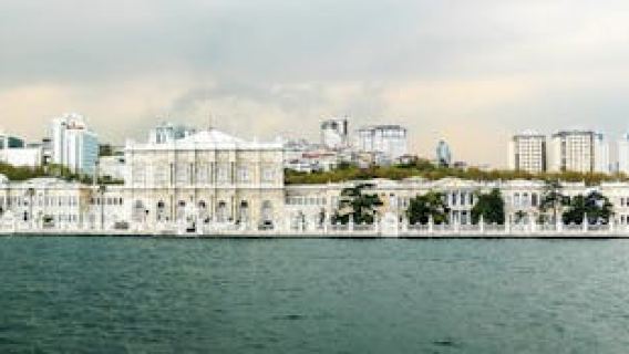 Istanbul two-hour Bosphorus cruise on Luxury Yacht