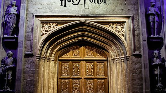 Harry Potter Warner Bros. Studio London: Entry + Train Transfer