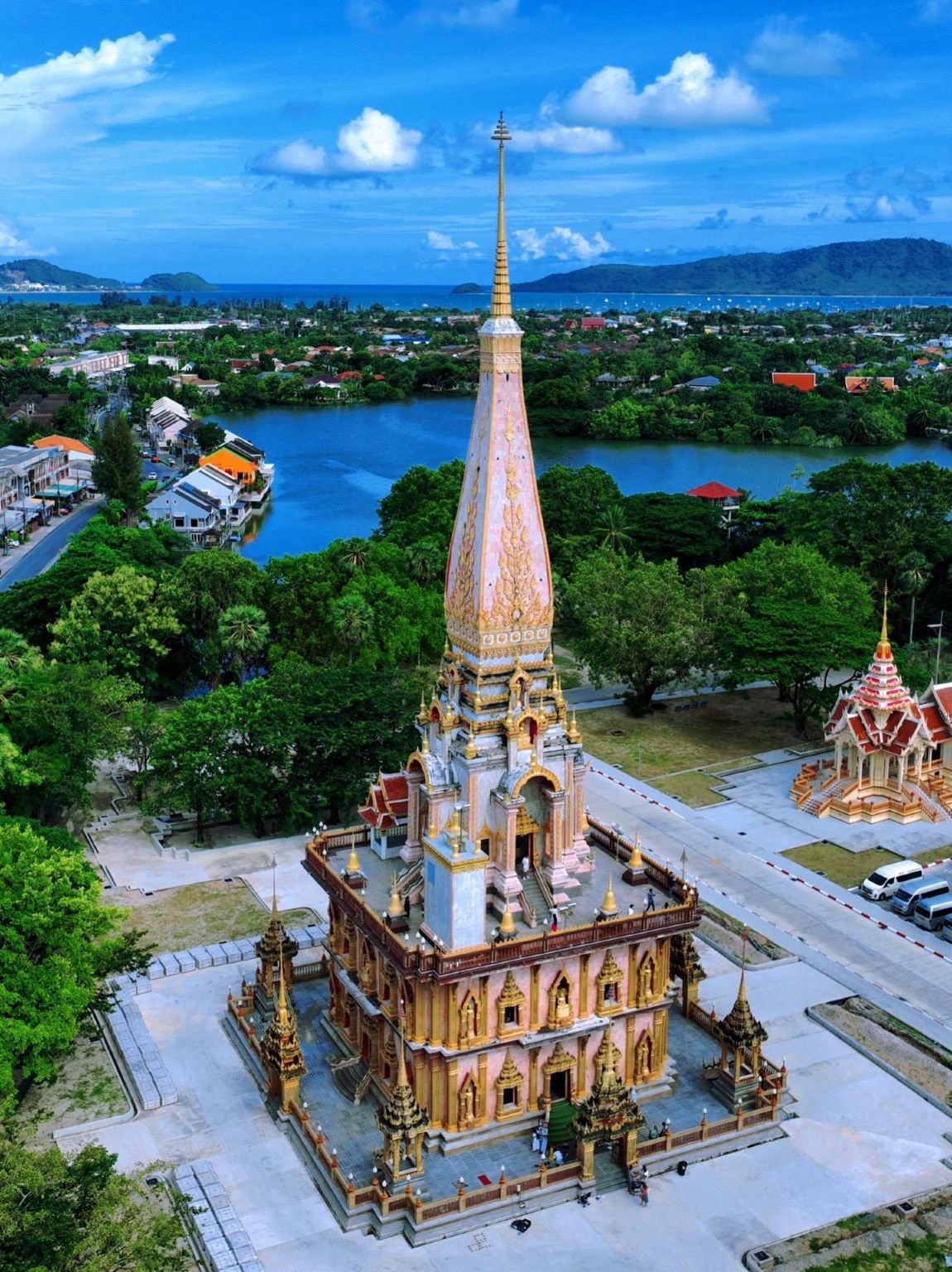 中国語/英語ガイド付き貸切チャーター8時間｜ドルフィンベイ+オールドプーケットタウン+シャロン寺+プロムテープ岬