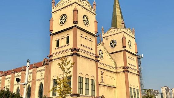 English-speaking guide available for a 1-day tour of Water Margin Heroes City and Sun Bin Tourist City in Heze, Shandong