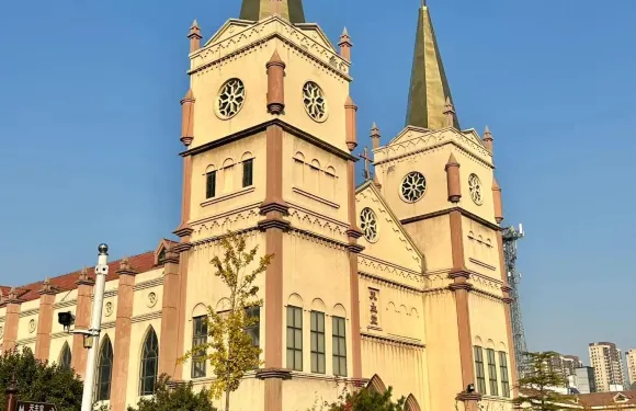 山東菏澤水滸好漢城+孫臏旅遊城一日遊可中英文服務