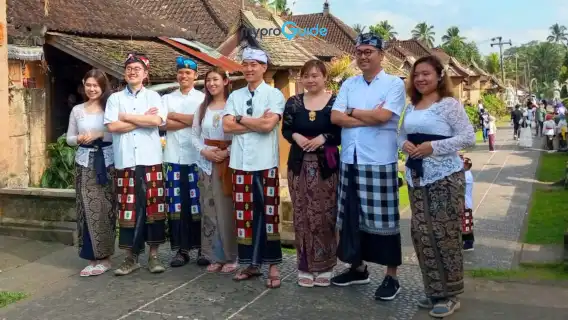 峇里島傳統服飾租借|多語言導覽