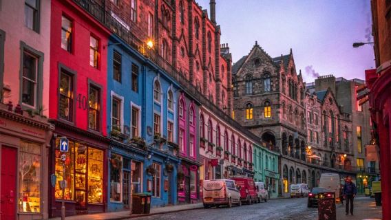 Заказ после консультации / Великобритания, Эдинбург, Королевская Миля, Эдинбург Касл, Университет, Принсес-стрит, Холм Калтон / Аэропорт / Трансфер от точки до точки / Гид-водитель для туризма / Услуги частного транспорта