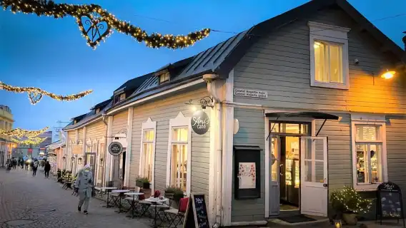 Porvoo Old Town&Riverside Heritage Guided Tour from Helsinki