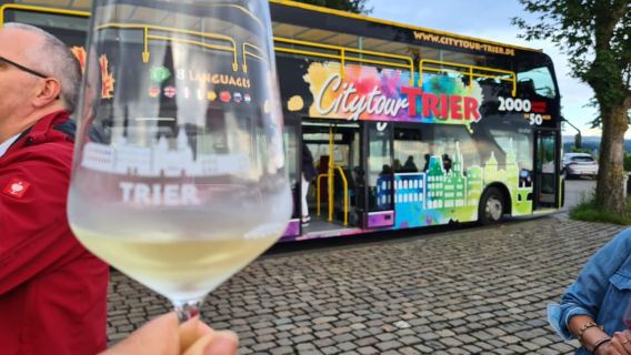 Trier: Wein- und Food-Tour – Rundfahrt mit Weinprobe im Doppeldeckerbus