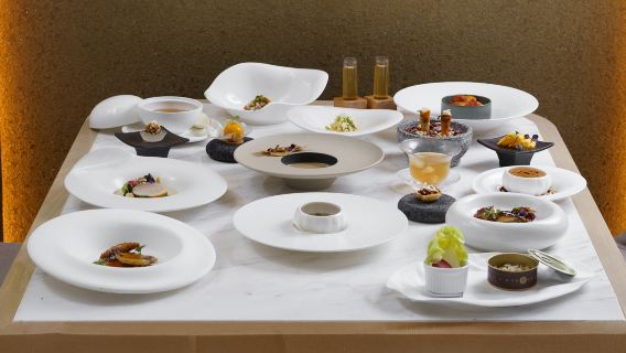 LUBUDS | Il Maestro Shao di Feng Shen | Trip.com x Yuan | Ristorante vegetariano moderno e innovativo | Pacchetto degustazione autunnale di otto portate