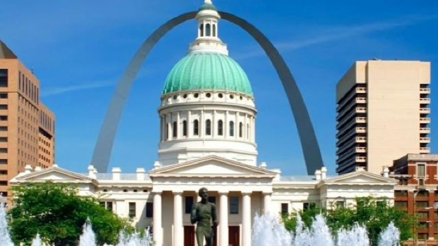 The Gateway Arch: Small Group Guided Tour