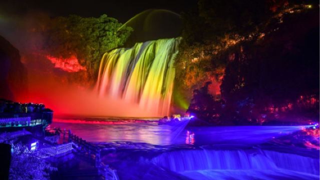 Guizhou Huangguoshu Waterfall Night Tour [Premium Private Tour + Door-to-Door Transfer + Full Admission Ticket Included]