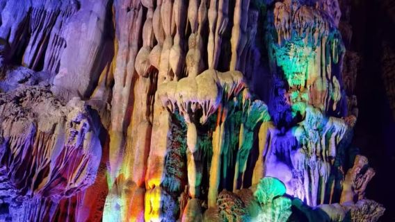 บริการรับส่งเที่ยวเดียว & ตั๋วเข้าถ้ำหลอดกุ้ยหลิน – งานศิลป์ใต้ดินอันเลื่องชื่อของกุ้ยหลิน