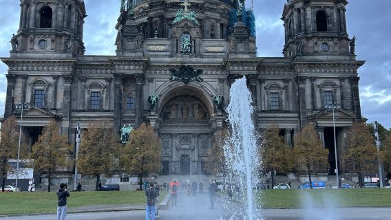 Private chartered tour to Dresden and other attractions [1 booking 1 group · pure play · Chinese-speaking vehicle]