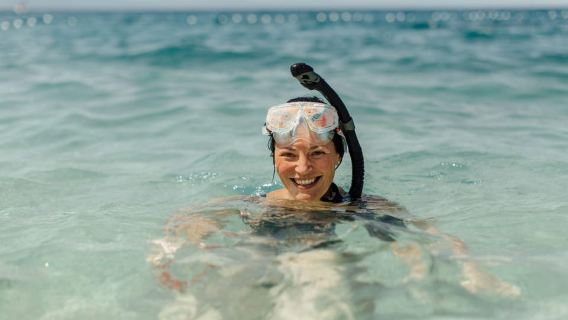 Isla Mujeres: Catamaran Ride with Open Bar, Snorkeling, and Lunch